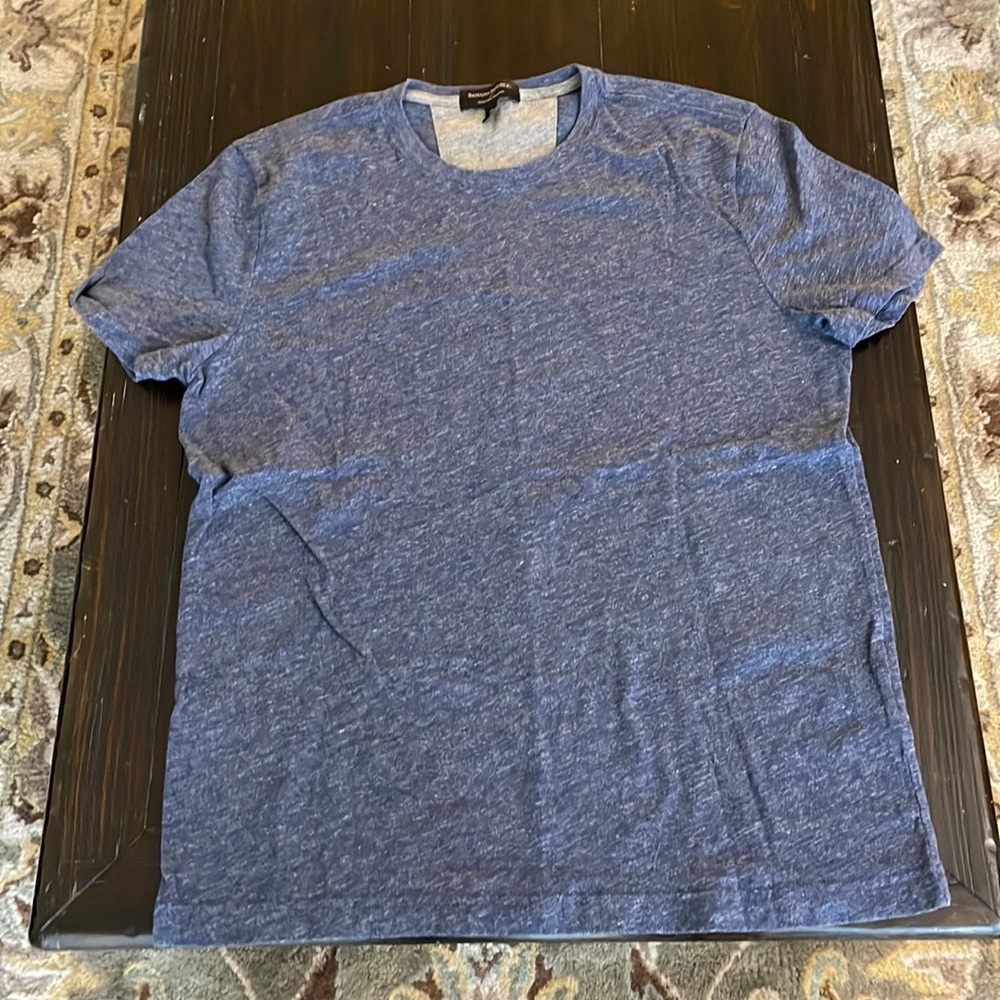 Men’s banana republic tee